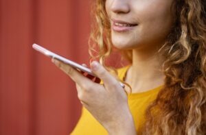 Optimiza tu estrategia SEO con búsquedas por voz